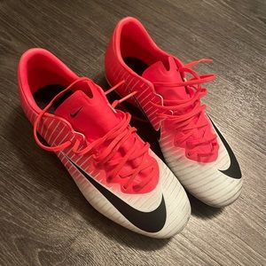 Nike cleats Y3.5